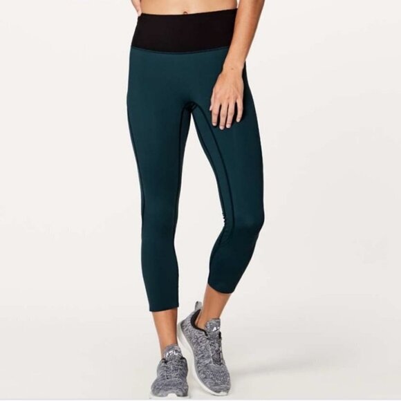 Lululemon ‘Run the Day’ 7/8 nulux tights - Picture 1 of 6
